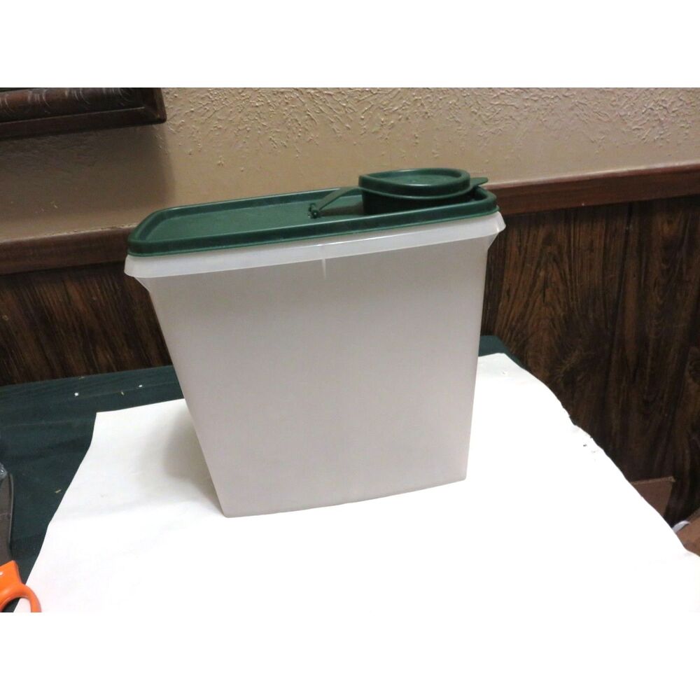Tupperware 469-15 Vtg. Clear Cereal Keeper / Storage Container wgreen Lid